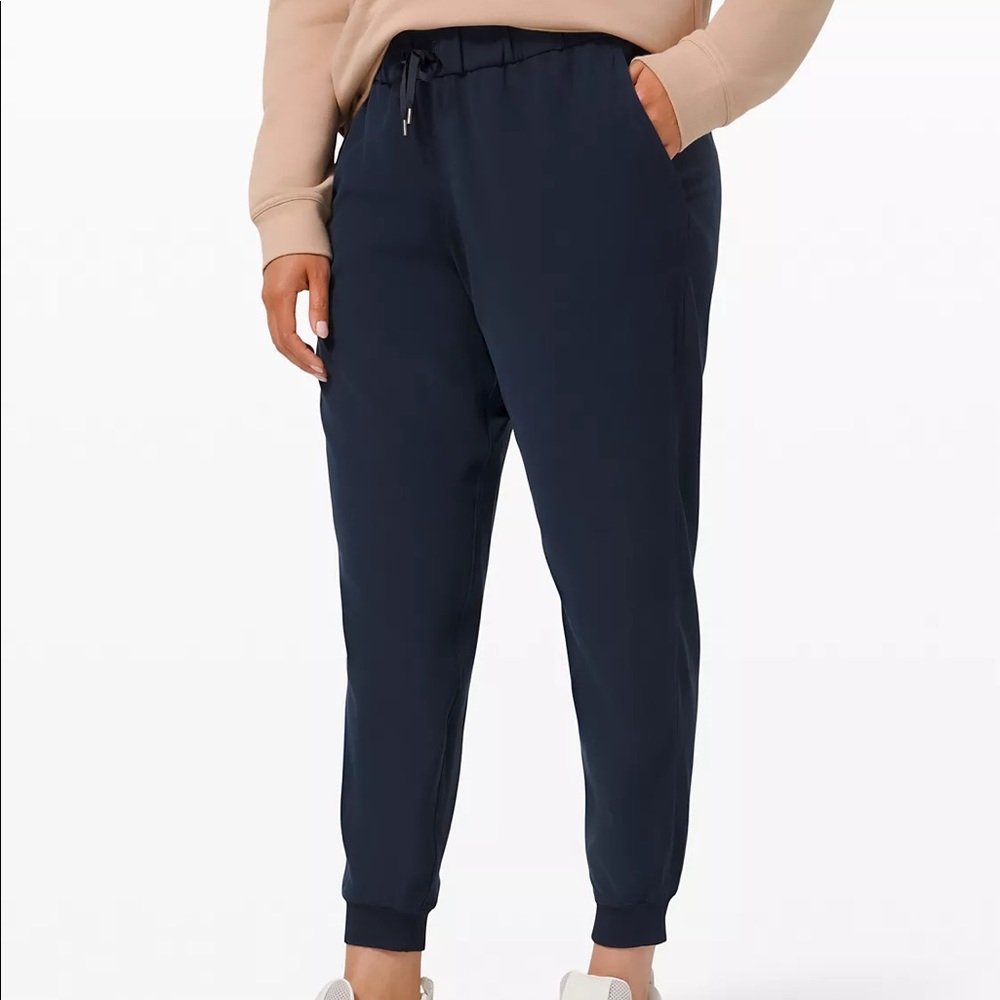 LULULEMON ON THE FLY JOGGER 28" *WOVEN